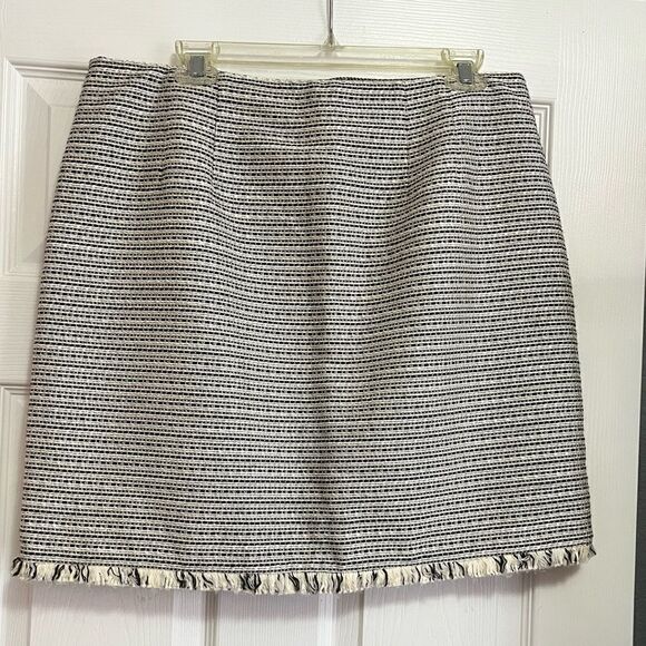 Loft Black/White Tweed Fringe Bottom Mini Skirt - Picture 9 of 9